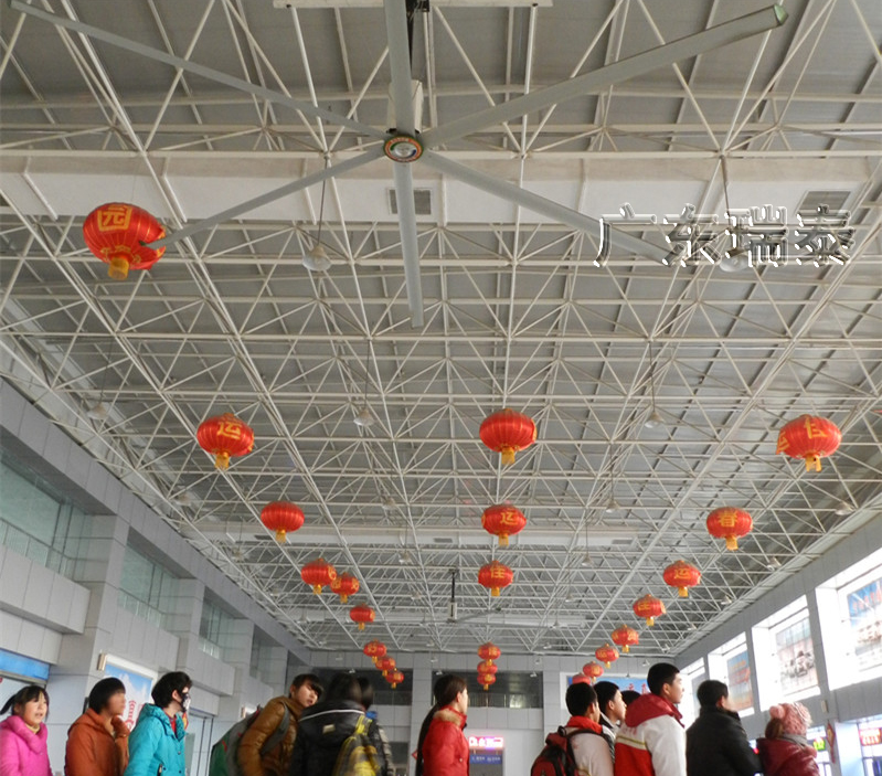 瑞泰風(fēng)工廠車間用大型工業(yè)吊扇，公公場所應(yīng)用案例