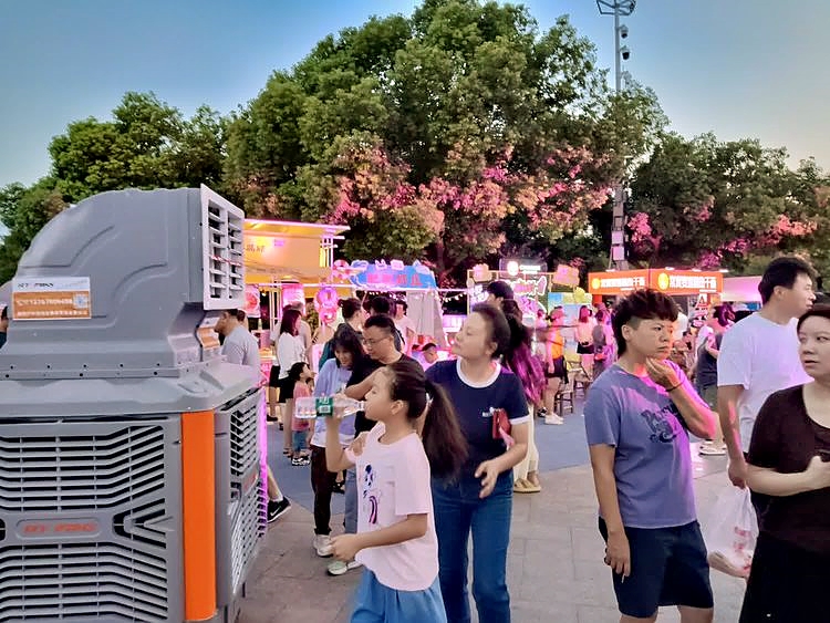 瑞泰風(fēng)助力武漢第50屆渡江節(jié)，清涼與激情共綻！